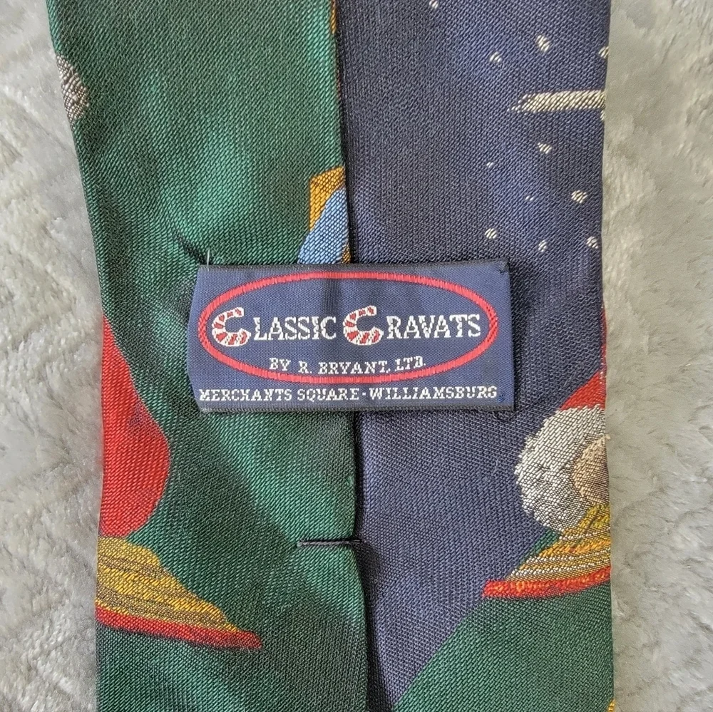 Classic Cravats 100% Silk Needlepoint Look Santa Christmas Tie Blue Gold Red